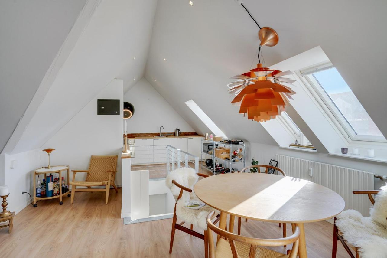 Bath Tub Penthouse In The City Aalborg Exterior photo